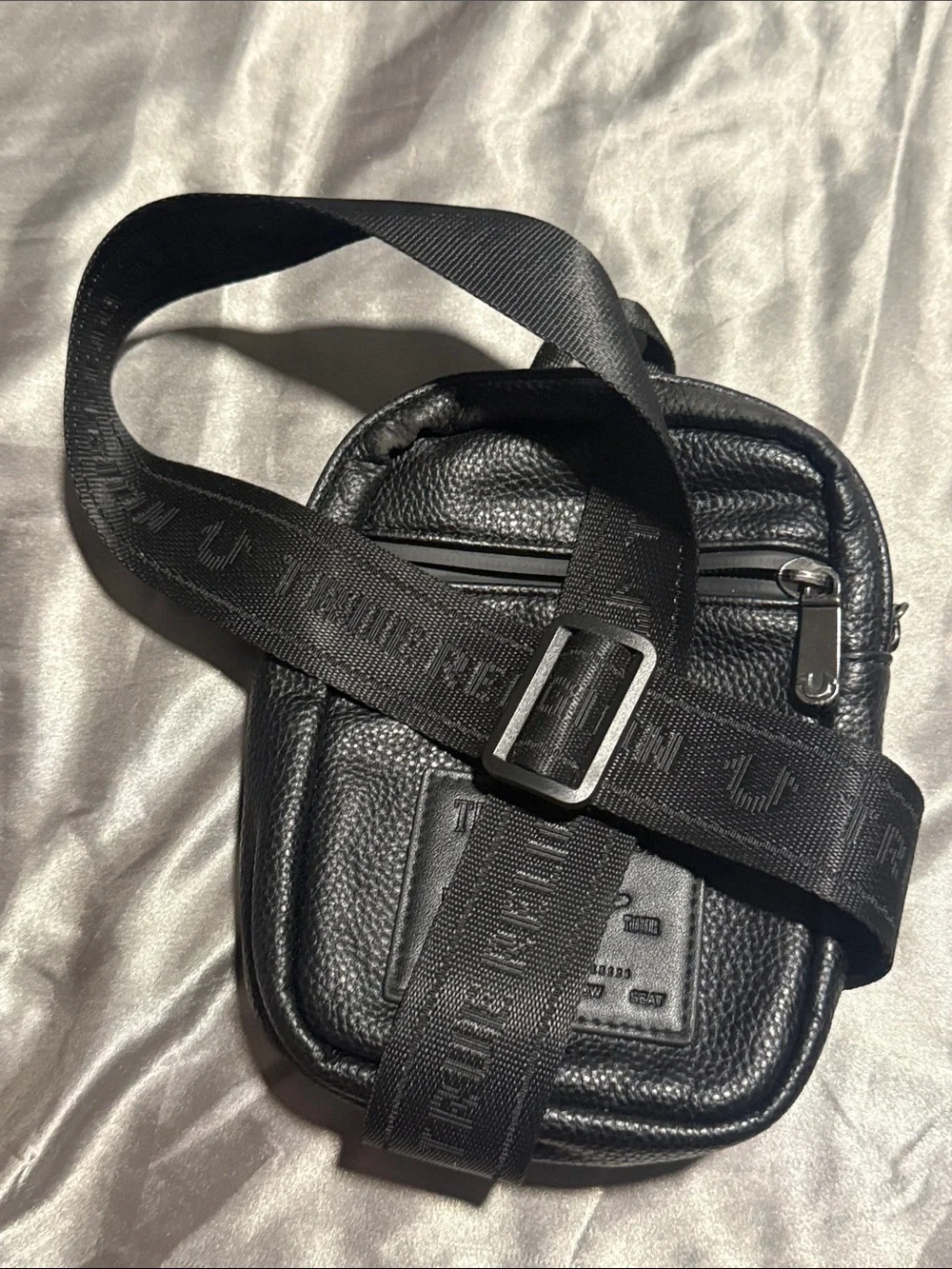 True Religion Black Crossbody Bag Buddha‎ Logo Small Shoulder Mini Zip Purse